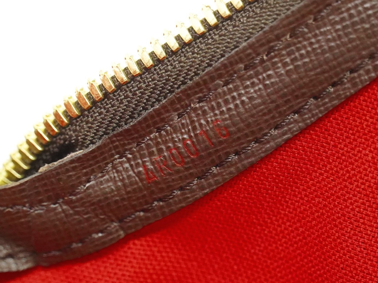 Louis Vuitton Louis Vuitton Belem Handbag Damier MM Bruin