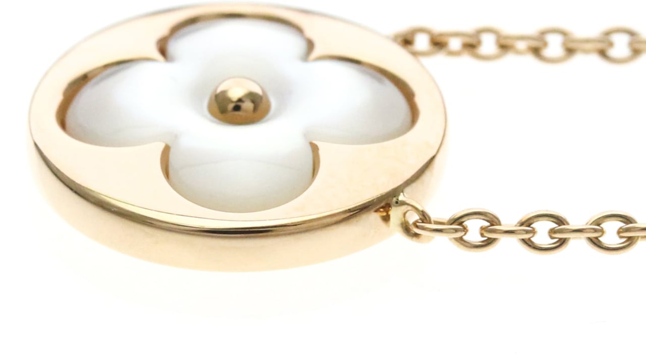 Louis Vuitton Color Blossom Medallion Pendant 18K Rose Gold with Mother of Pearl and Diamond Goud