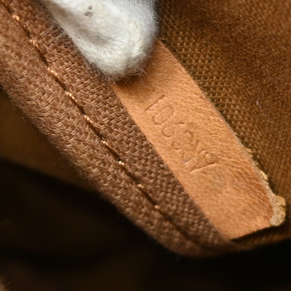 Louis Vuitton Saumur Monogram 43 Bruin