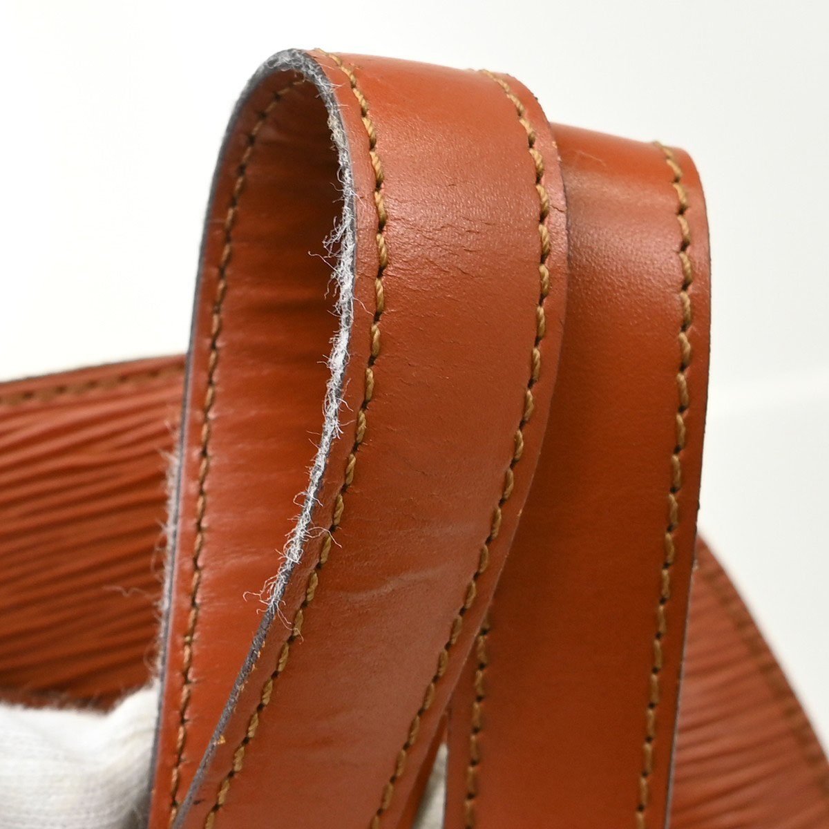 Louis Vuitton Gobelins Backpack Epi Leather Bruin