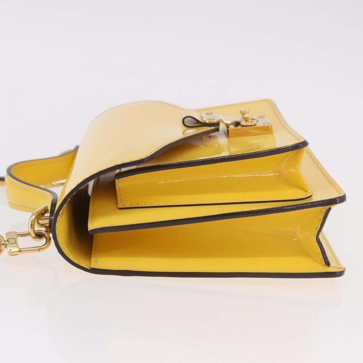 Louis Vuitton Monceau Vernis BB Geel