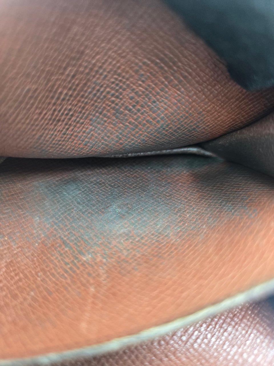 Louis Vuitton Louis Vuitton Porte-Monnaie Coin Purse Monogram Canvas Bruin