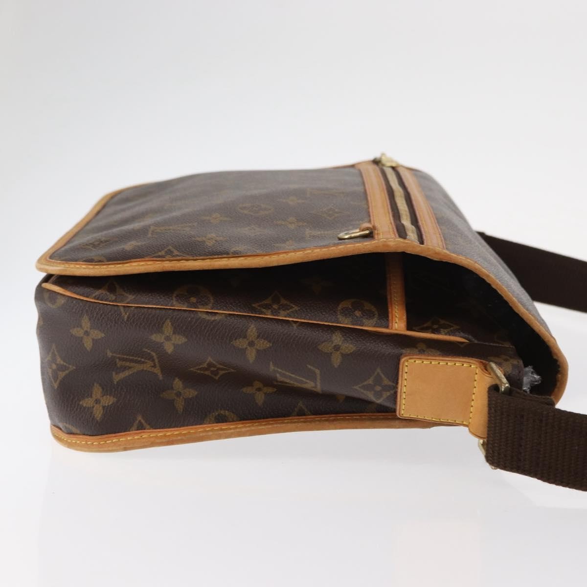 Louis Vuitton Louis Vuitton Bosphore Messenger Bag Monogram Canvas GM Bruin