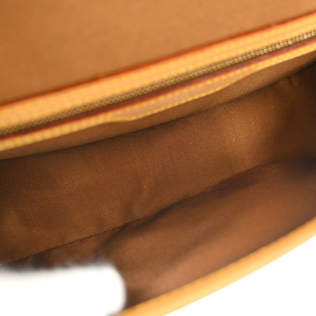 Louis Vuitton Louis Vuitton Sologne Handbag Monogram Canvas Bruin