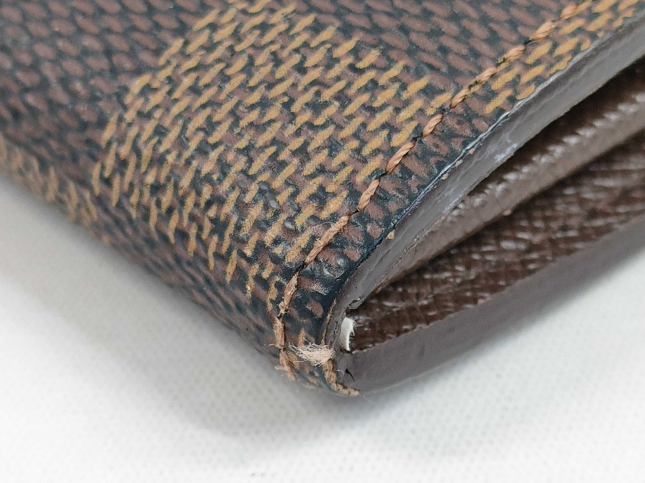 Louis Vuitton Zippy wallet vertical Damier Graphite Bruin