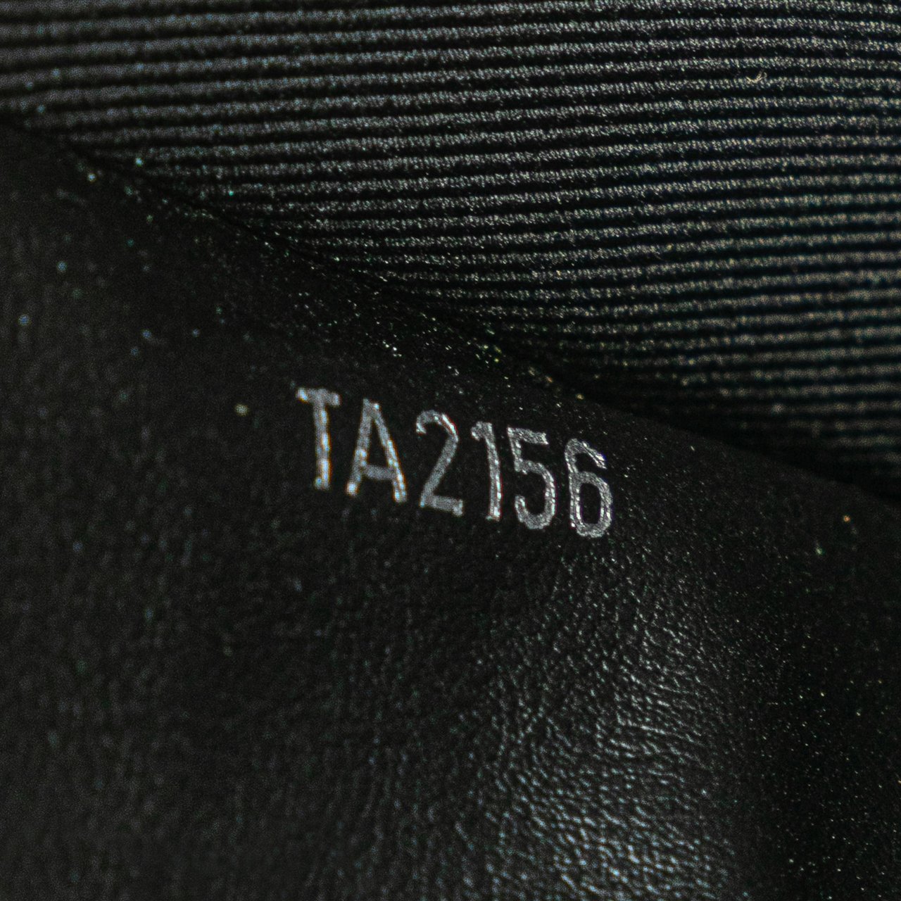 Louis Vuitton Monogram Eclipse Pochette Voyage MM Zwart