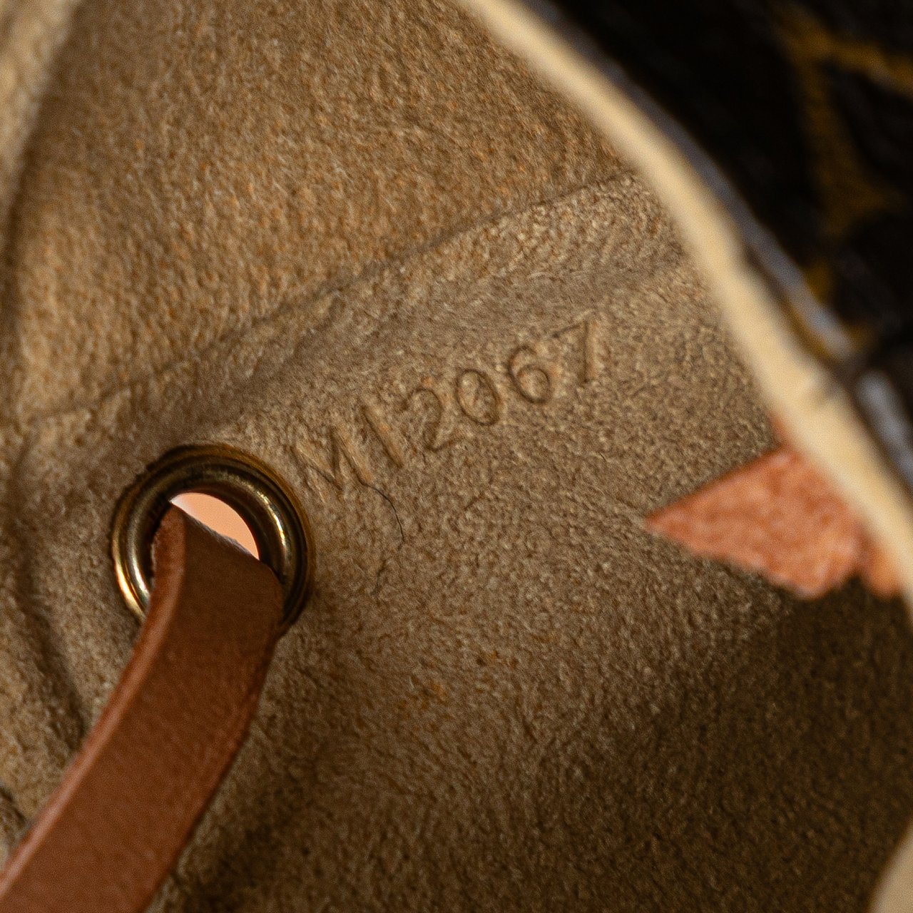 Louis Vuitton Monogram Pochette Cancun Bruin