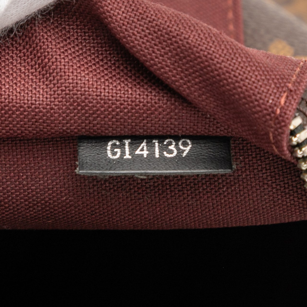 Louis Vuitton Monogram Macassar Porte Documents Voyage Bruin