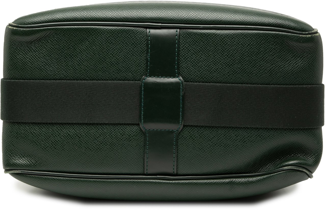 Louis Vuitton Taiga Reporter PM Groen