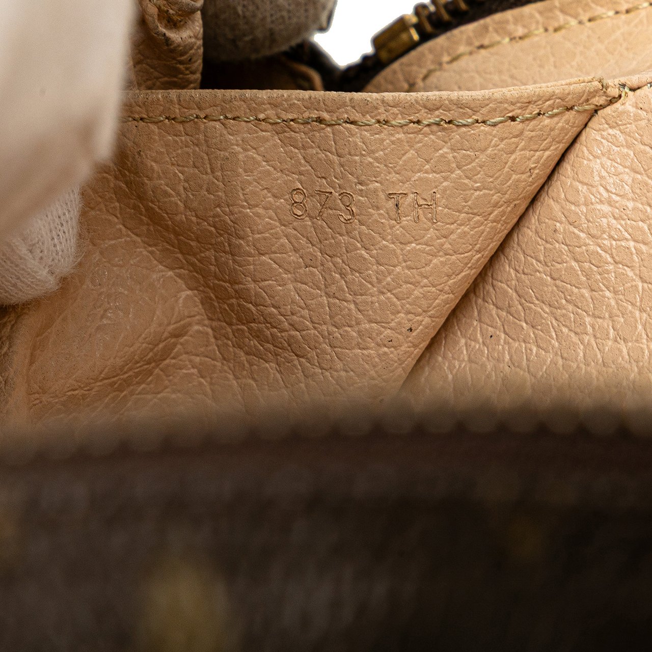 Louis Vuitton Monogram Trousse Toilette 23 Bruin