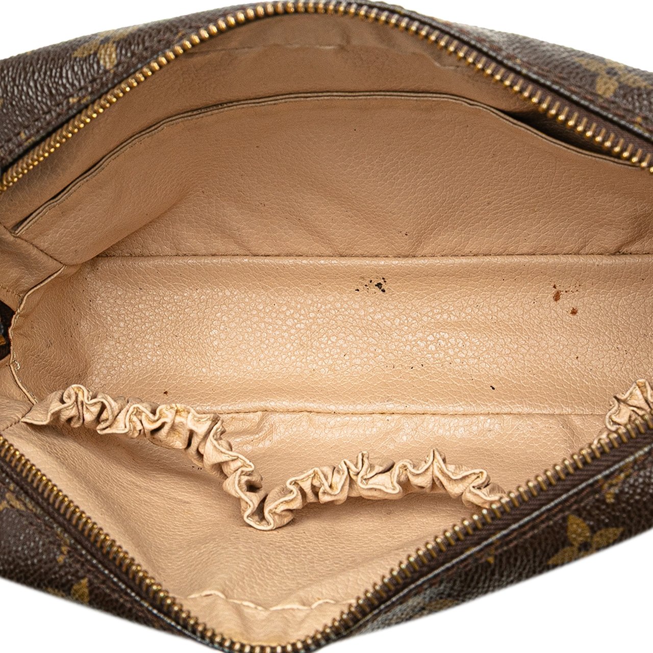 Louis Vuitton Monogram Trousse Toilette 23 Bruin