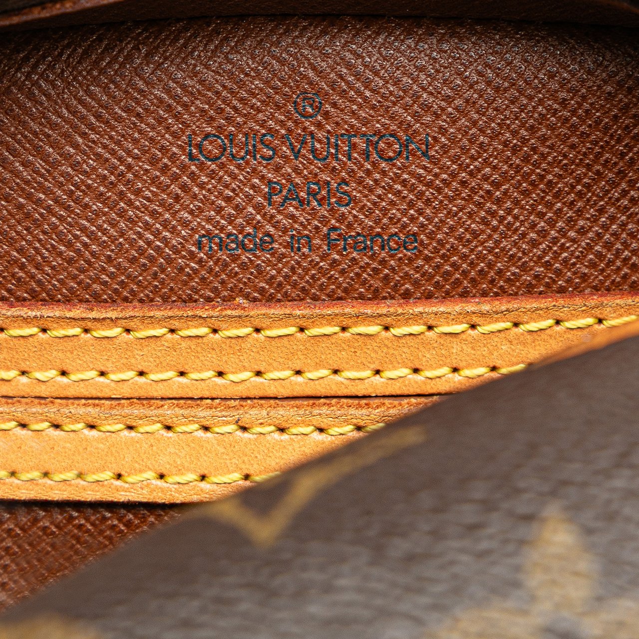 Louis Vuitton Monogram Blois Bruin