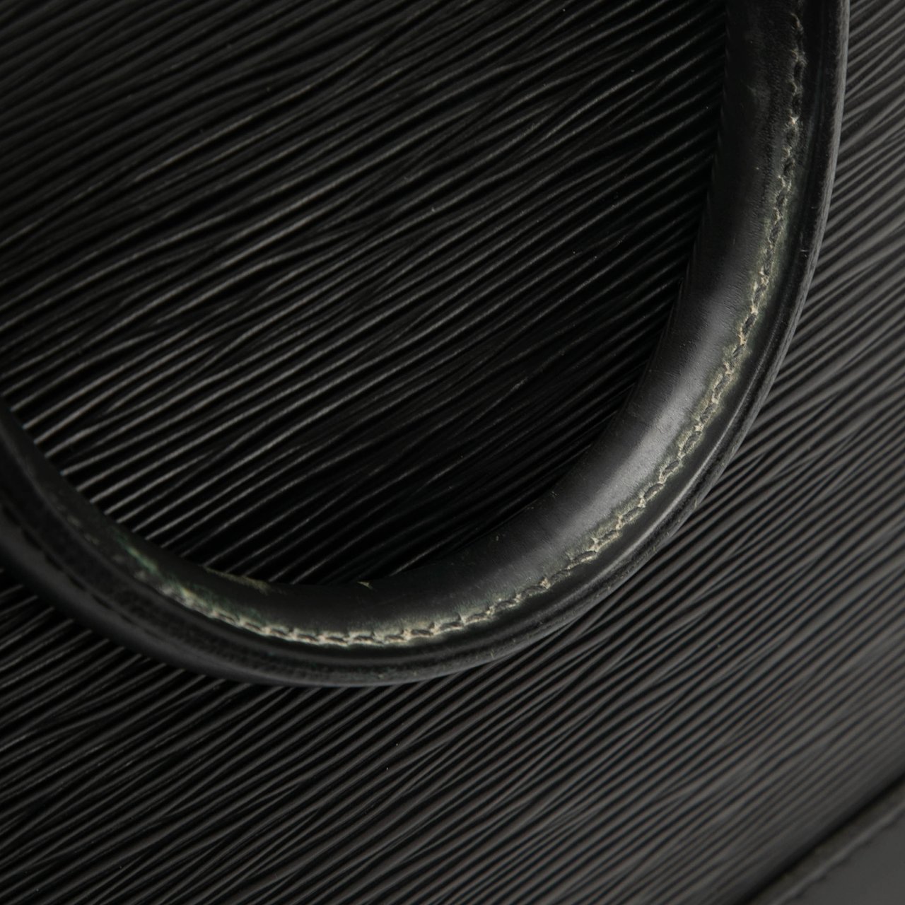 Louis Vuitton Epi Alma PM Zwart