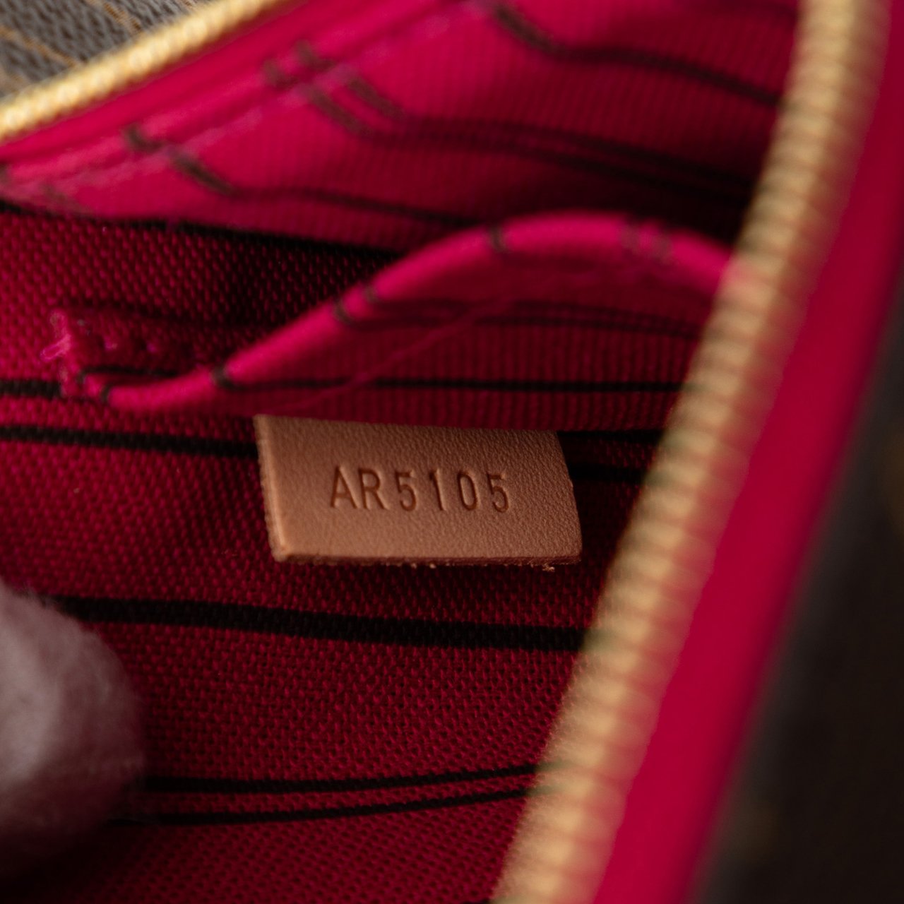 Louis Vuitton Monogram Neverfull Pouch PM Bruin