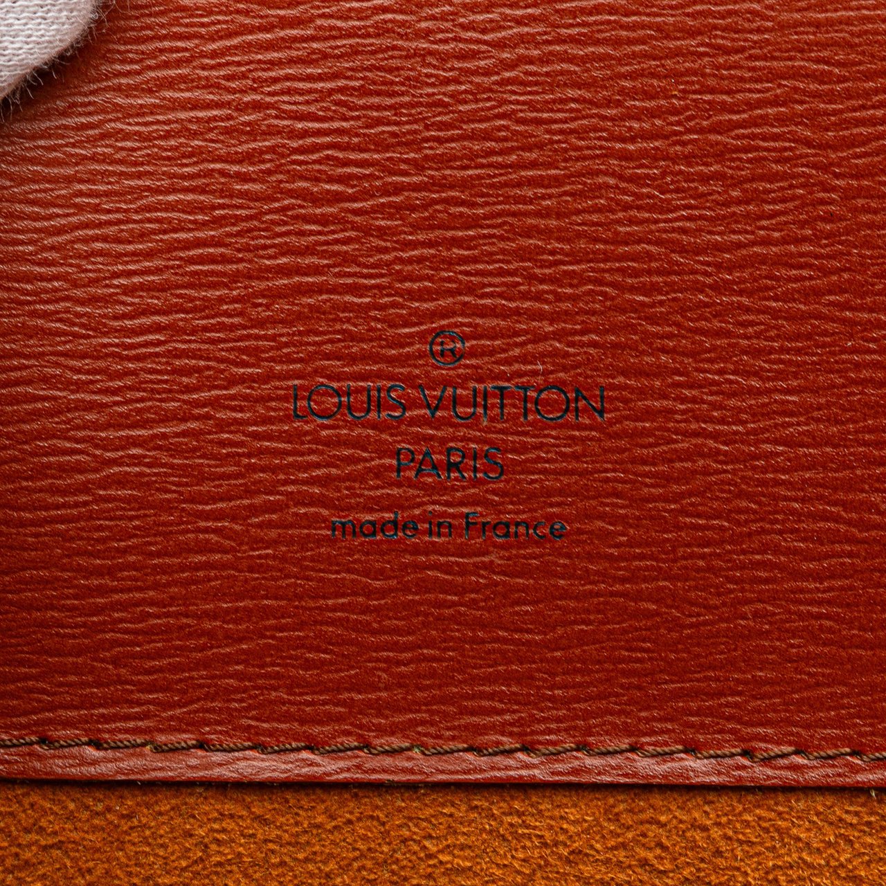 Louis Vuitton Epi Cluny Bruin