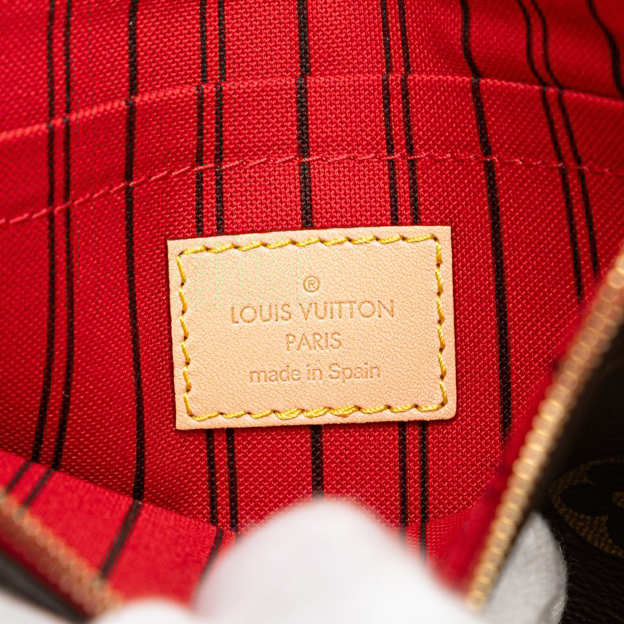 Louis Vuitton Monogram Neverfull Pouch Bruin