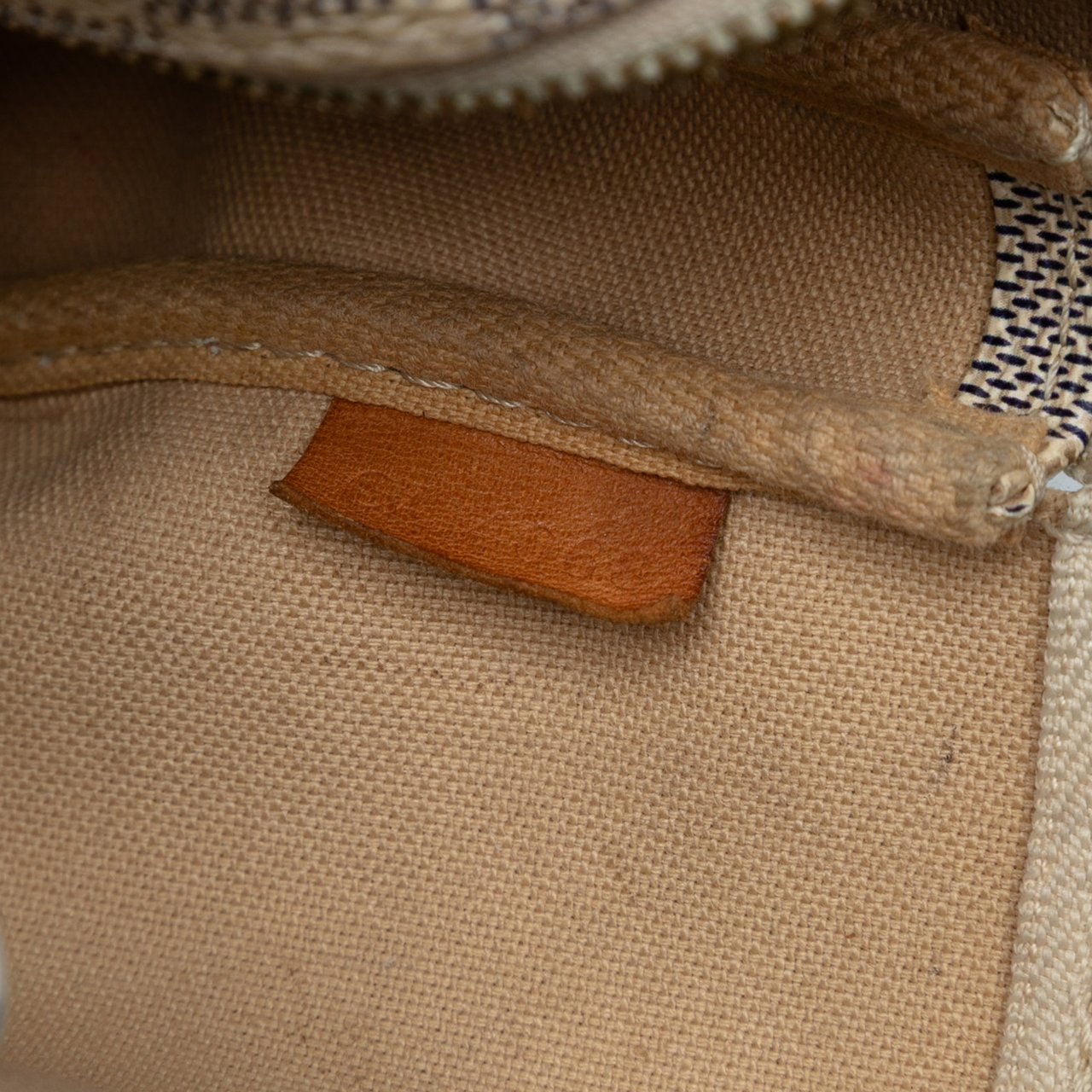 Louis Vuitton Damier Azur Pochette Accessoires Wit