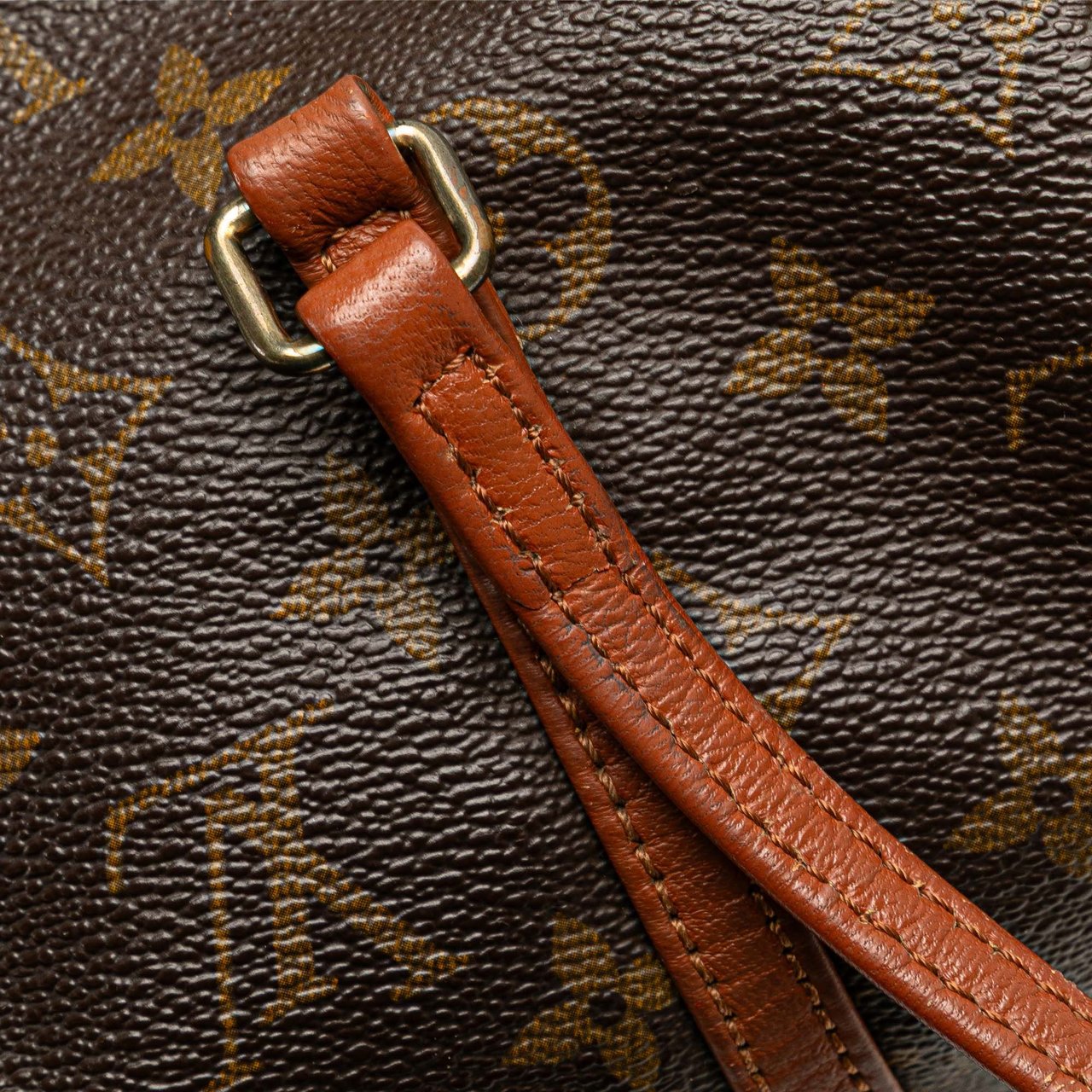 Louis Vuitton Monogram Papillon 26 Bruin