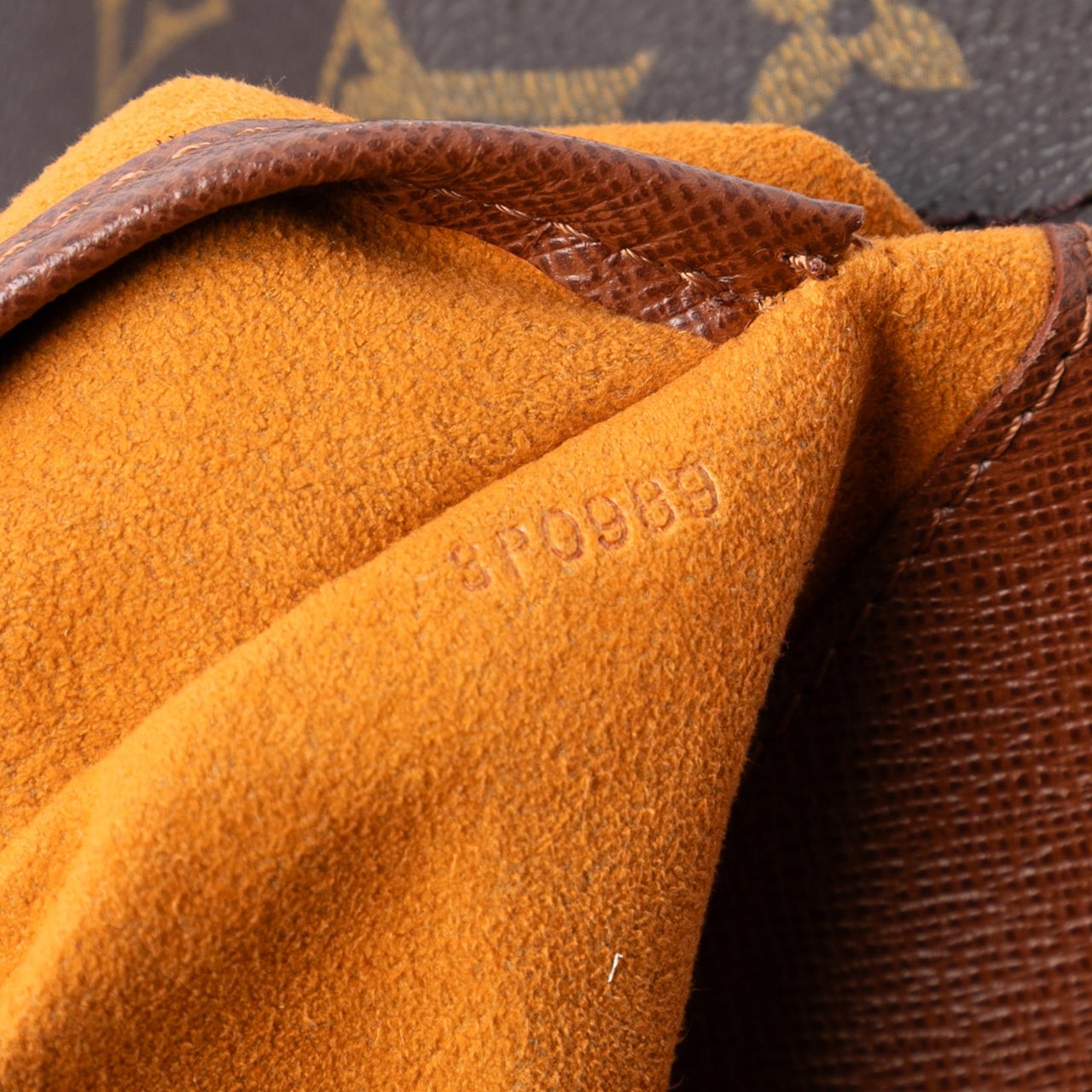 Louis Vuitton Monogram Musette Tango Short Strap Bruin