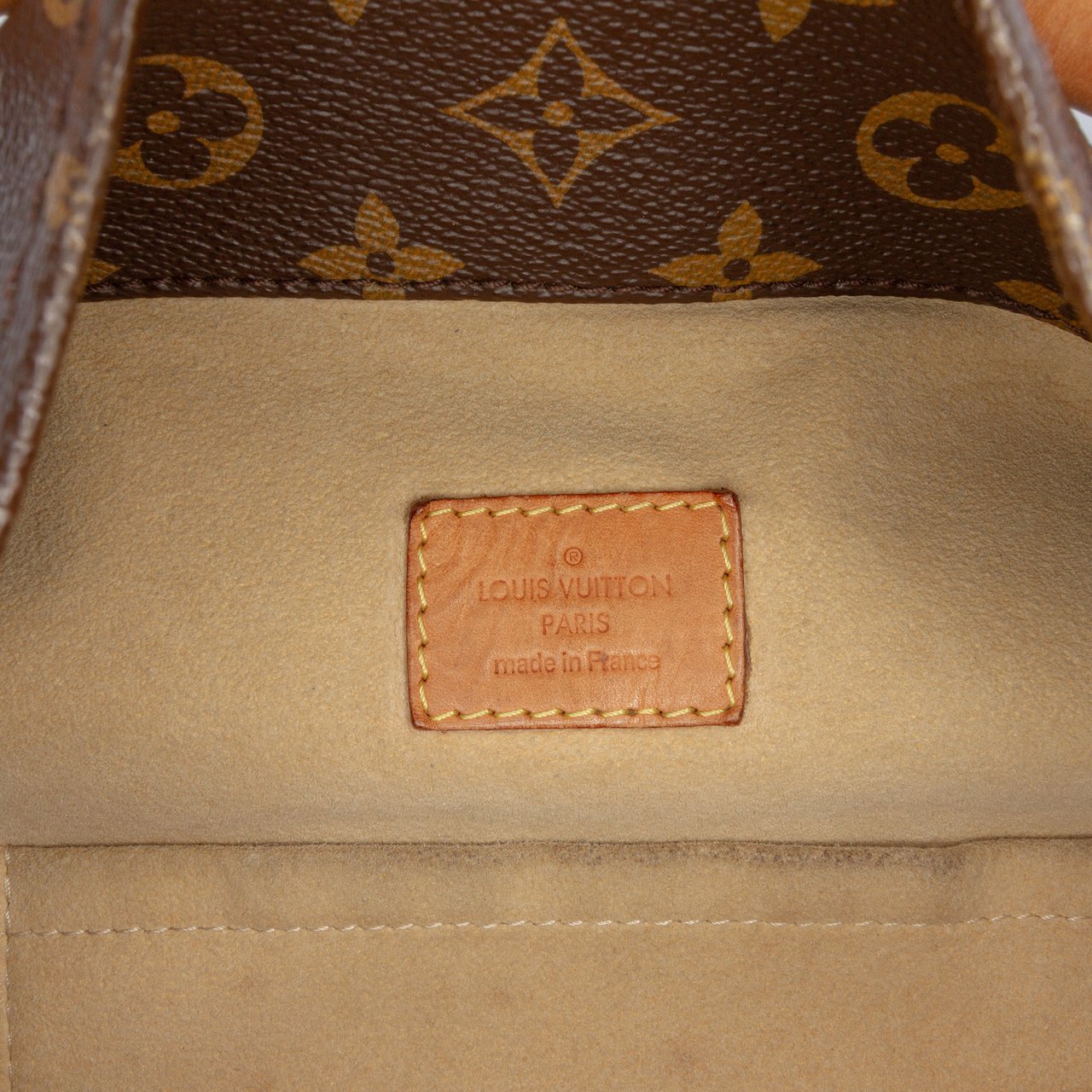 Louis Vuitton Monogram Artsy MM Bruin