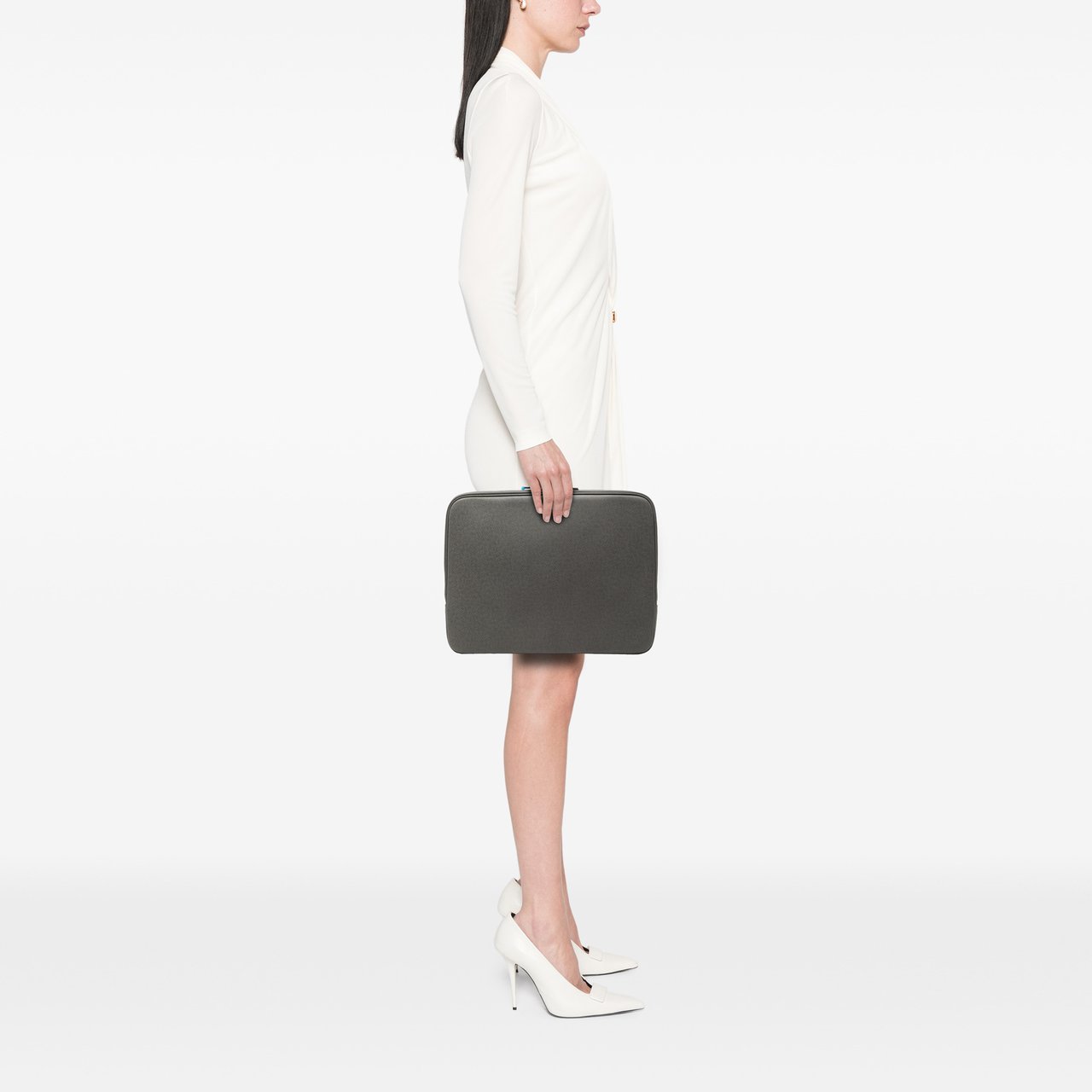 Louis Vuitton Taiga Horizon Laptop Sleeve Grijs