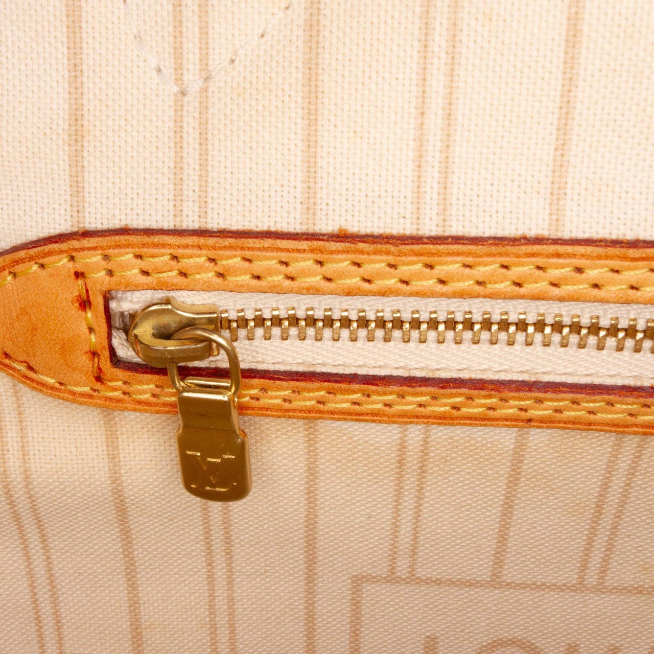 Louis Vuitton Damier Azur Neverfull MM Wit