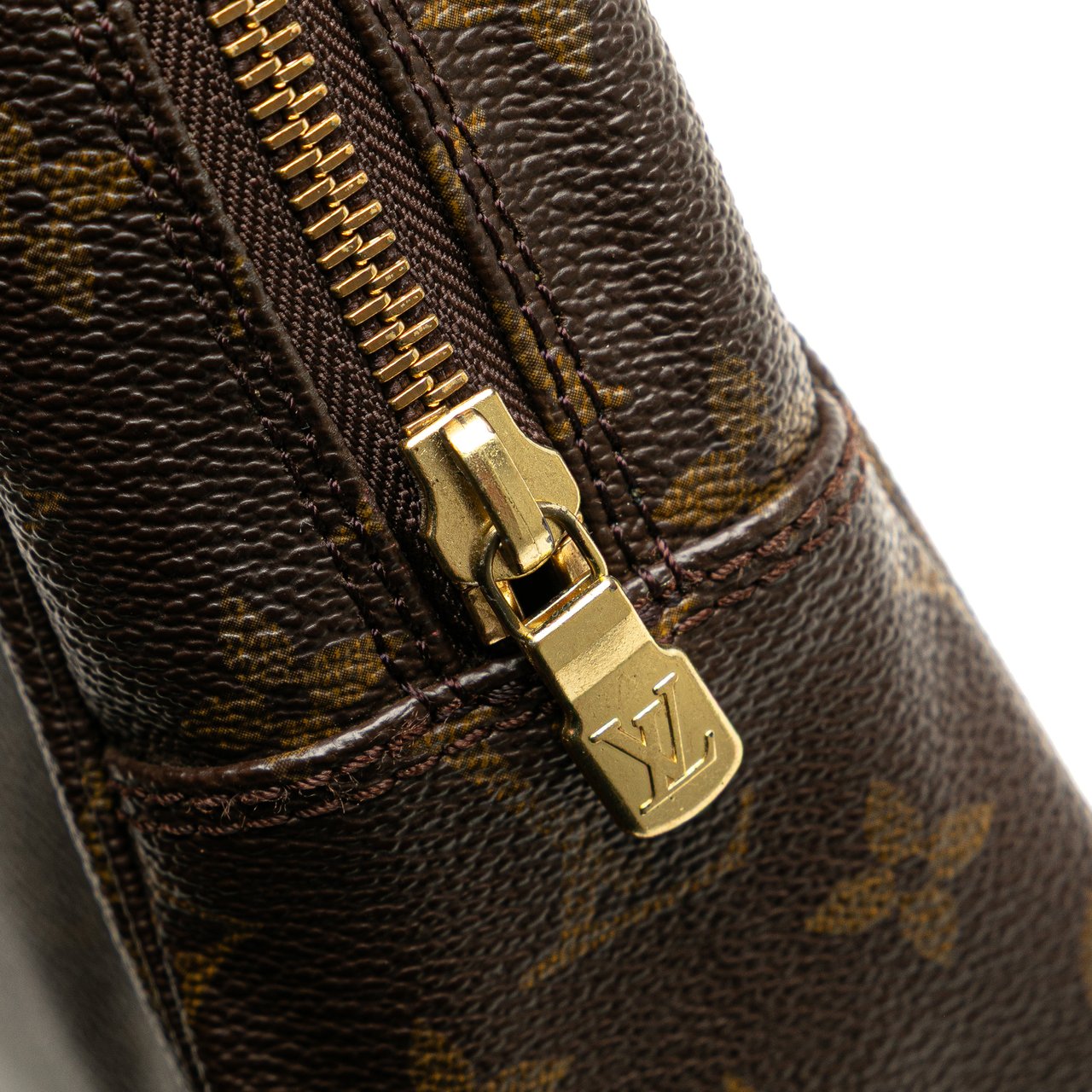 Louis Vuitton Monogram Trousse Toilette 28 Bruin