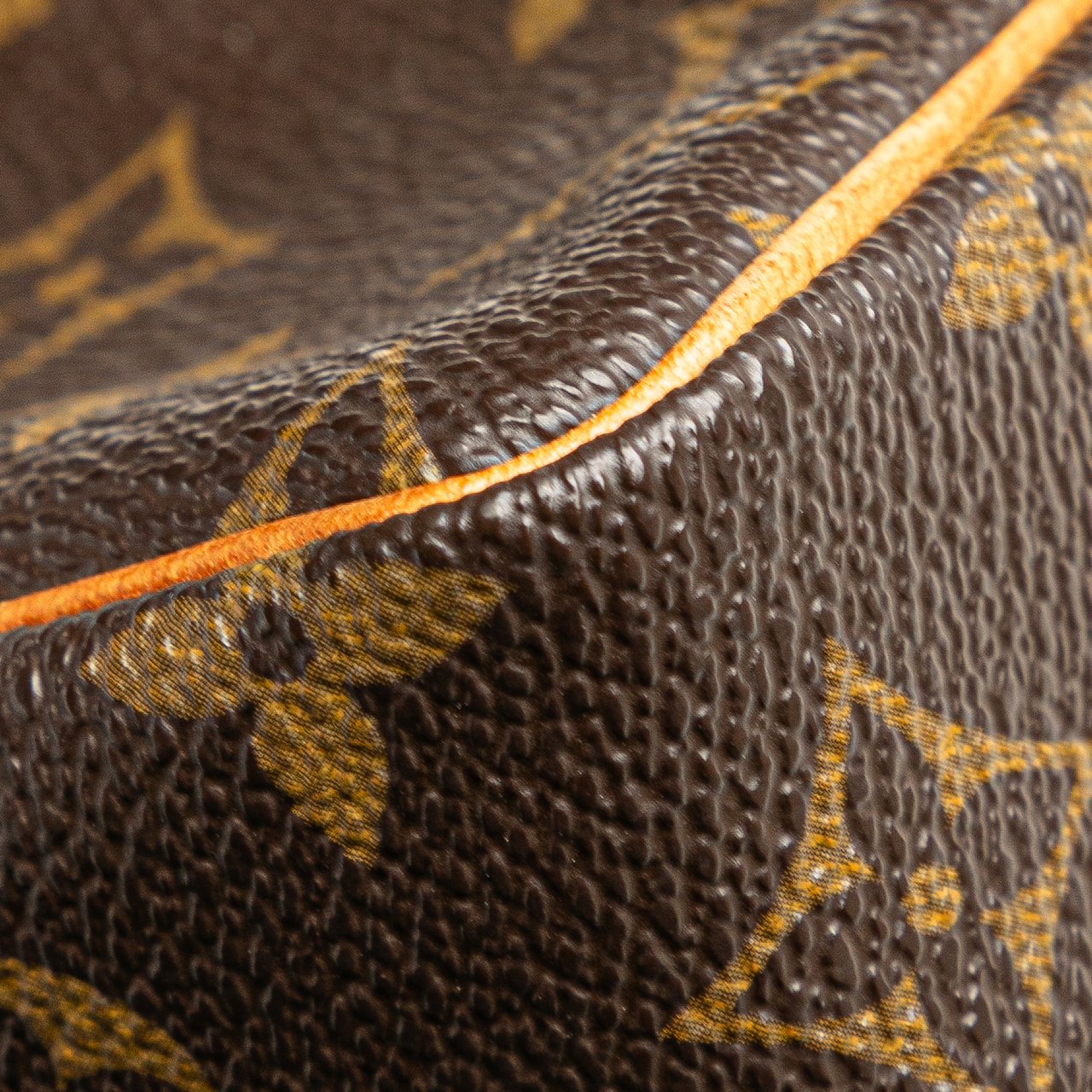 Louis Vuitton Monogram Trousse Wapity Bruin