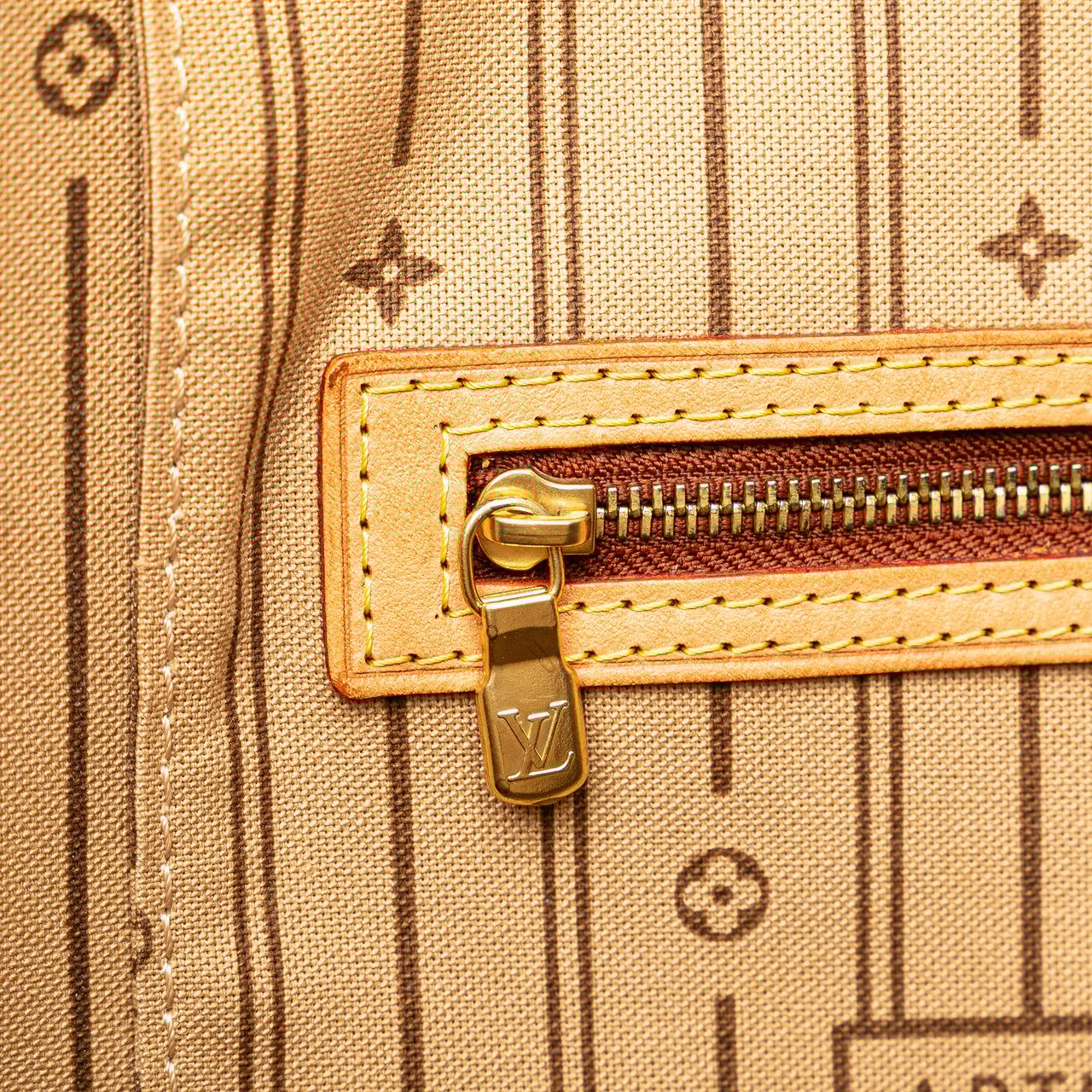 Louis Vuitton Monogram Neverfull MM Bruin