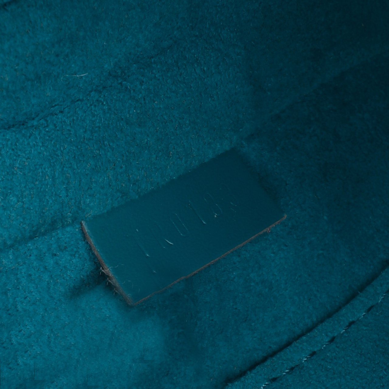 Louis Vuitton Epi Pochette Accessoires Blauw