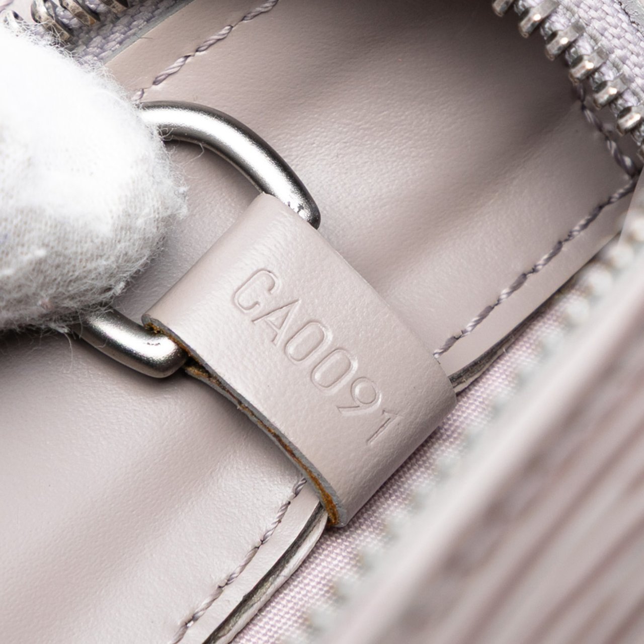 Louis Vuitton Epi Croisette PM Grijs