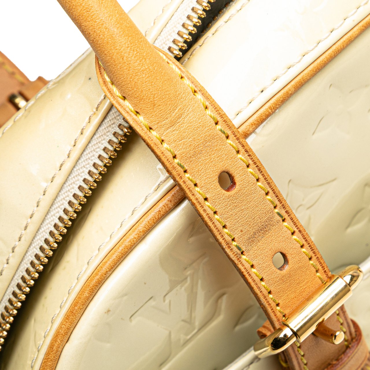 Louis Vuitton Monogram Vernis Summit Drive Wit