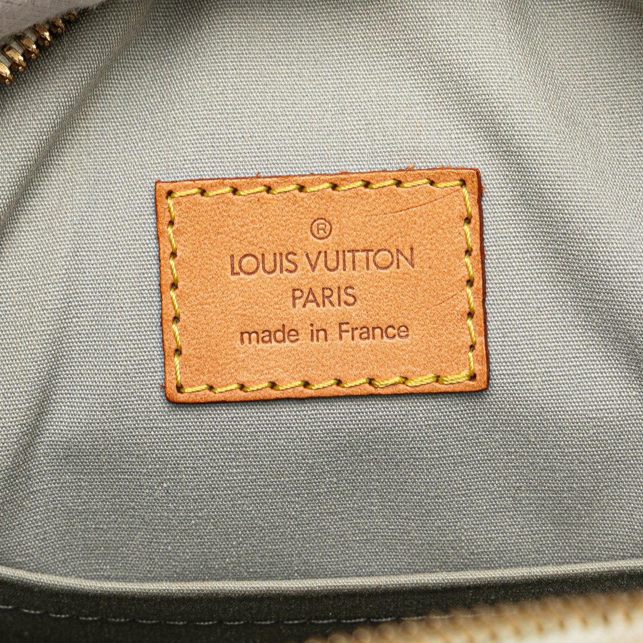 Louis Vuitton Monogram Vernis Summit Drive Wit