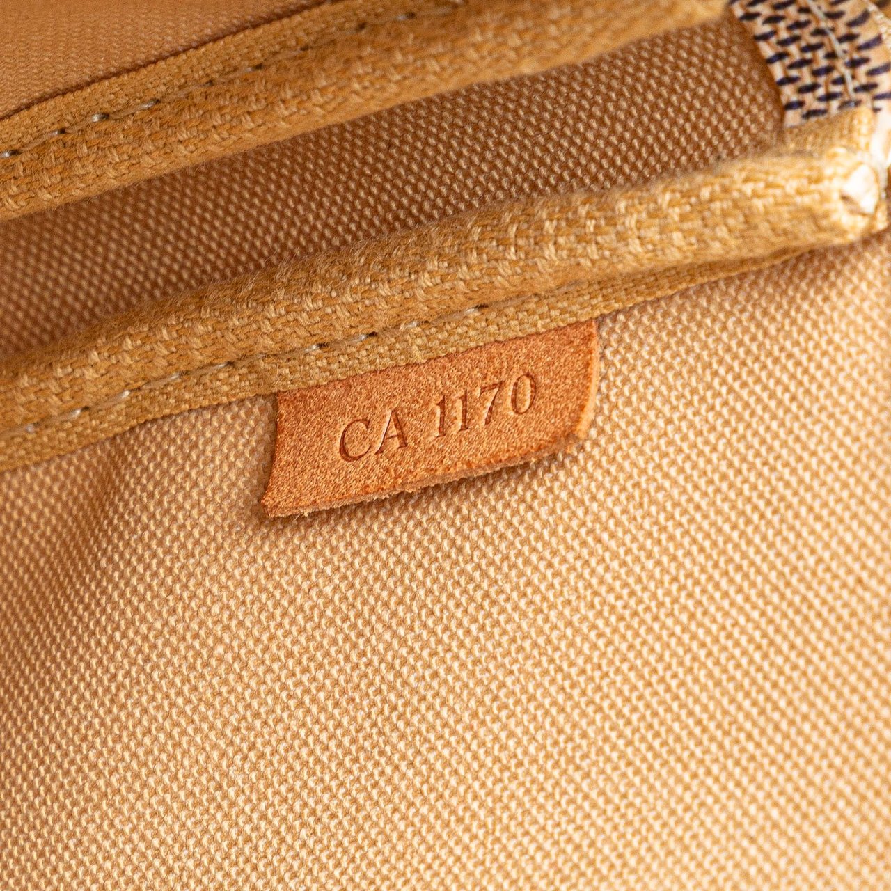 Louis Vuitton Damier Azur Pochette Accessoires Wit