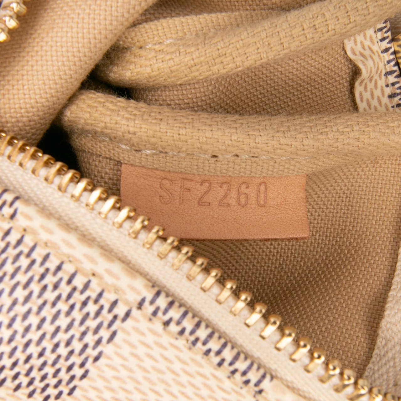 Louis Vuitton Damier Azur Mini Pochette Accessoires Wit