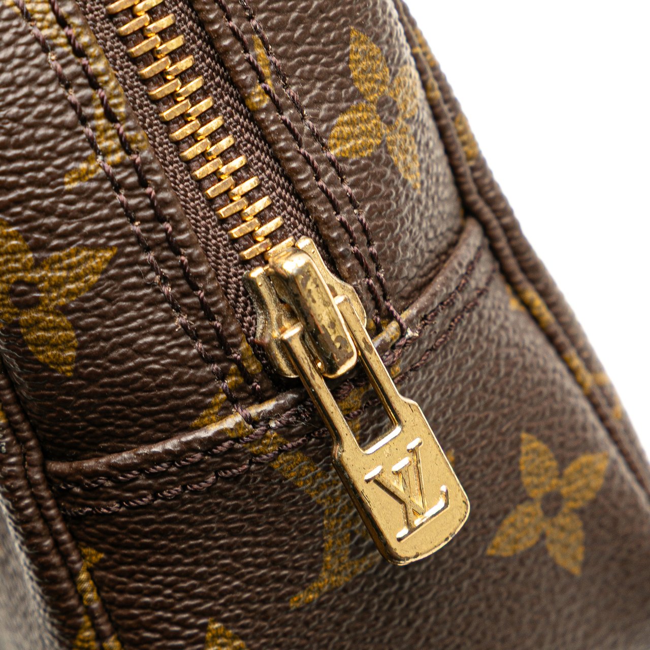 Louis Vuitton Monogram Trousse Toilette 23 Bruin