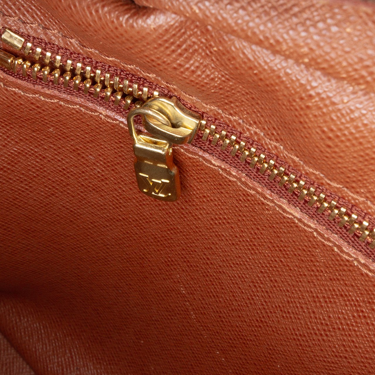Louis Vuitton Monogram Trocadero 27 Bruin