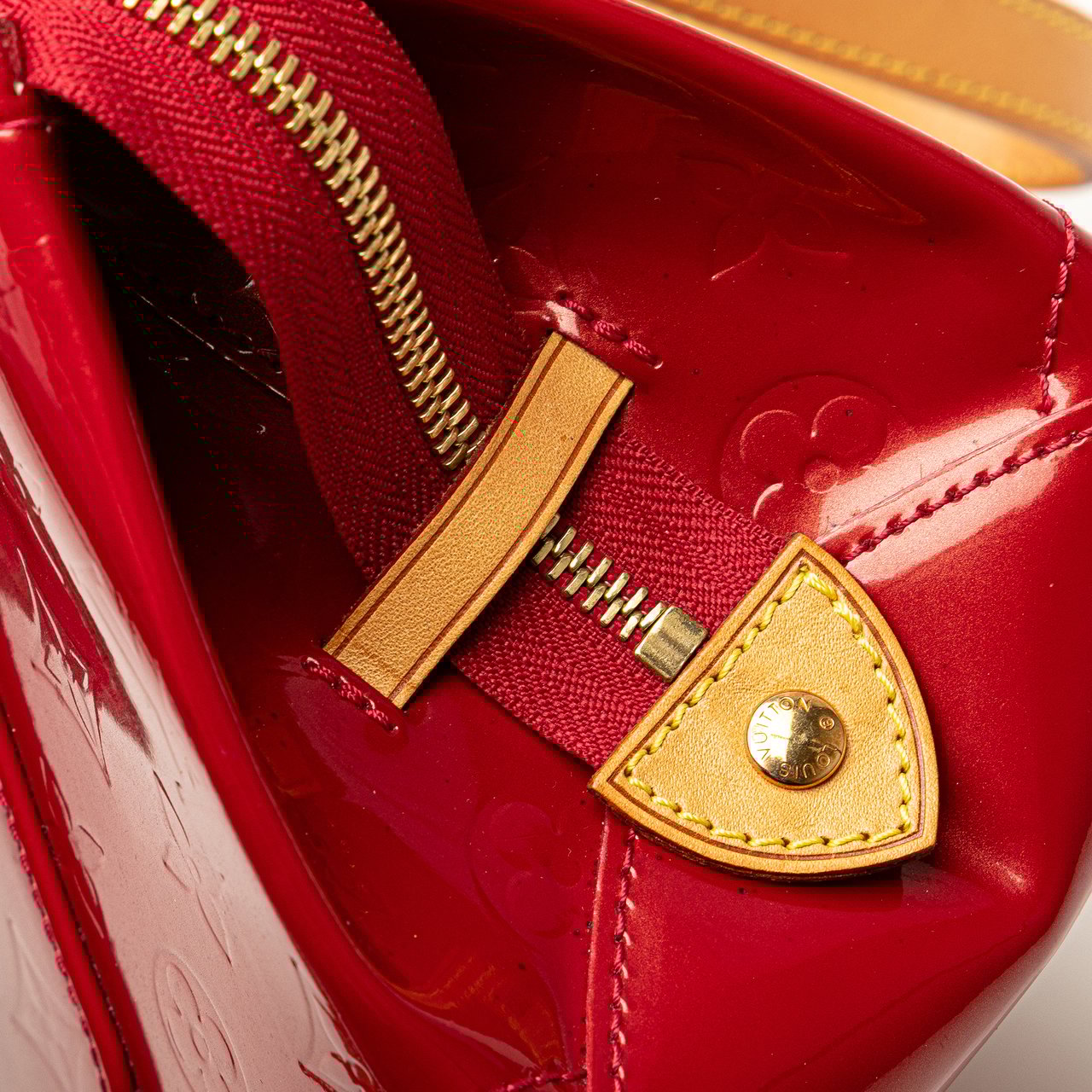 Louis Vuitton Monogram Vernis Rosewood Avenue Rood