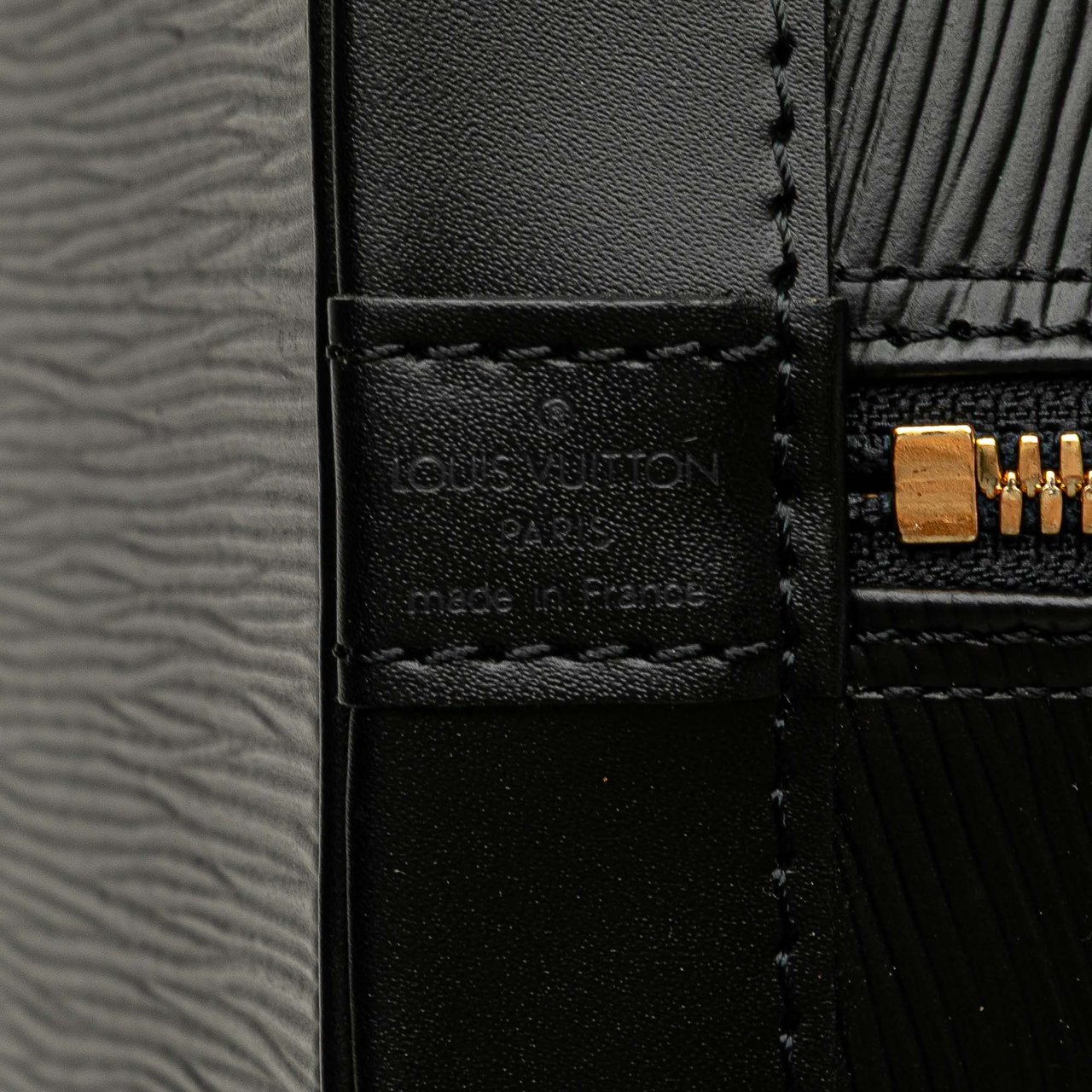 Louis Vuitton Epi Alma PM Zwart