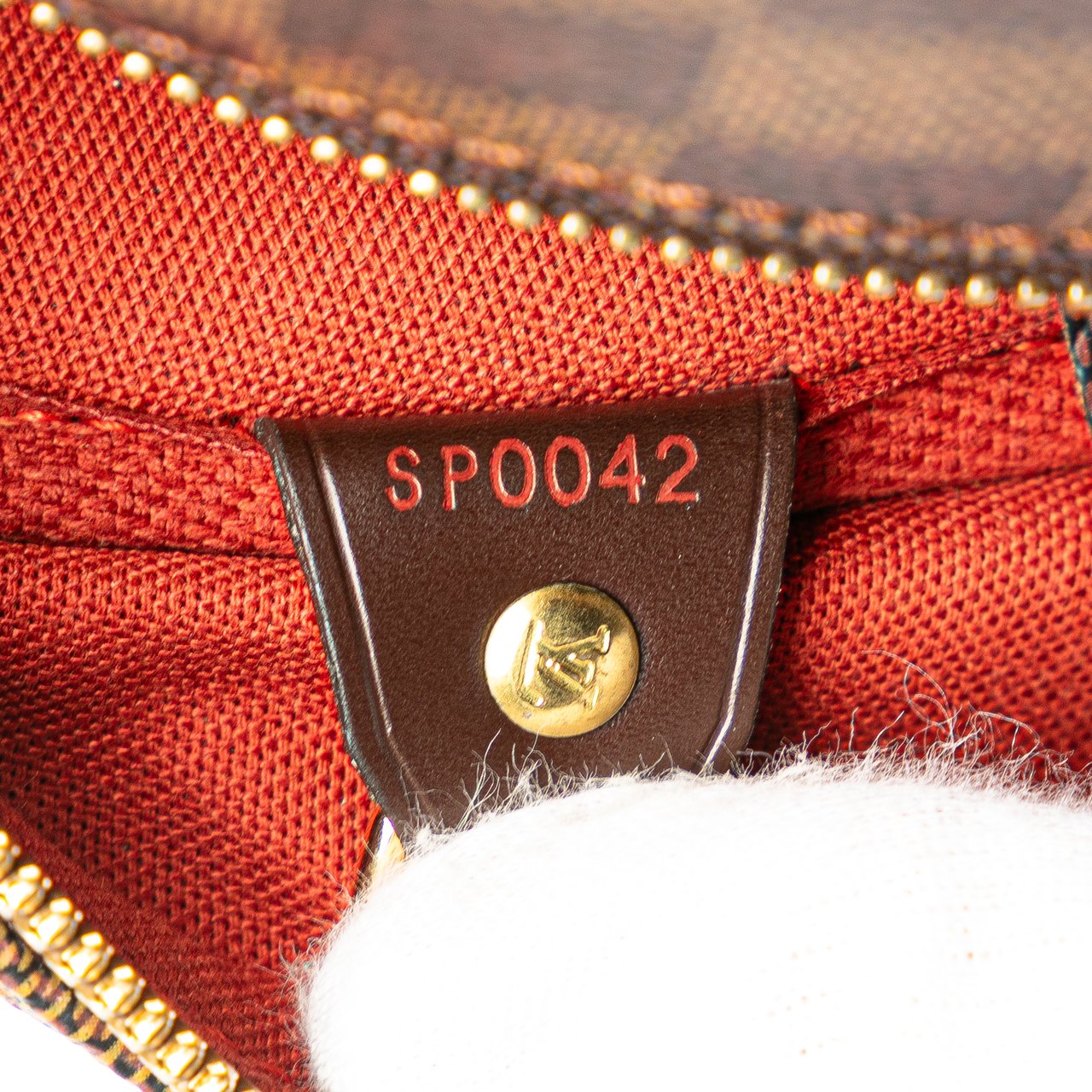 Louis Vuitton Damier Ebene Nolita 24 Heures Bruin