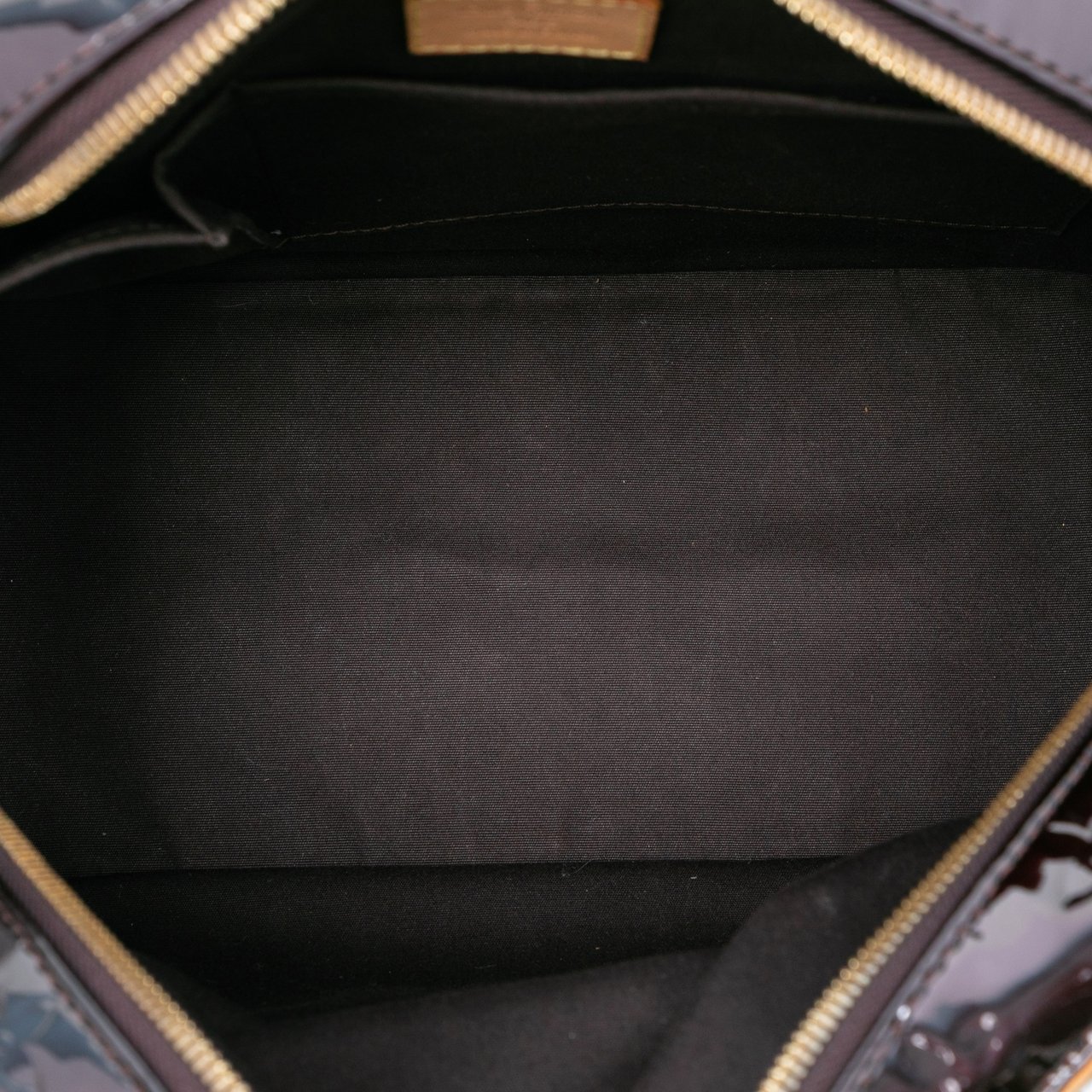 Louis Vuitton Monogram Vernis Summit Drive Paars