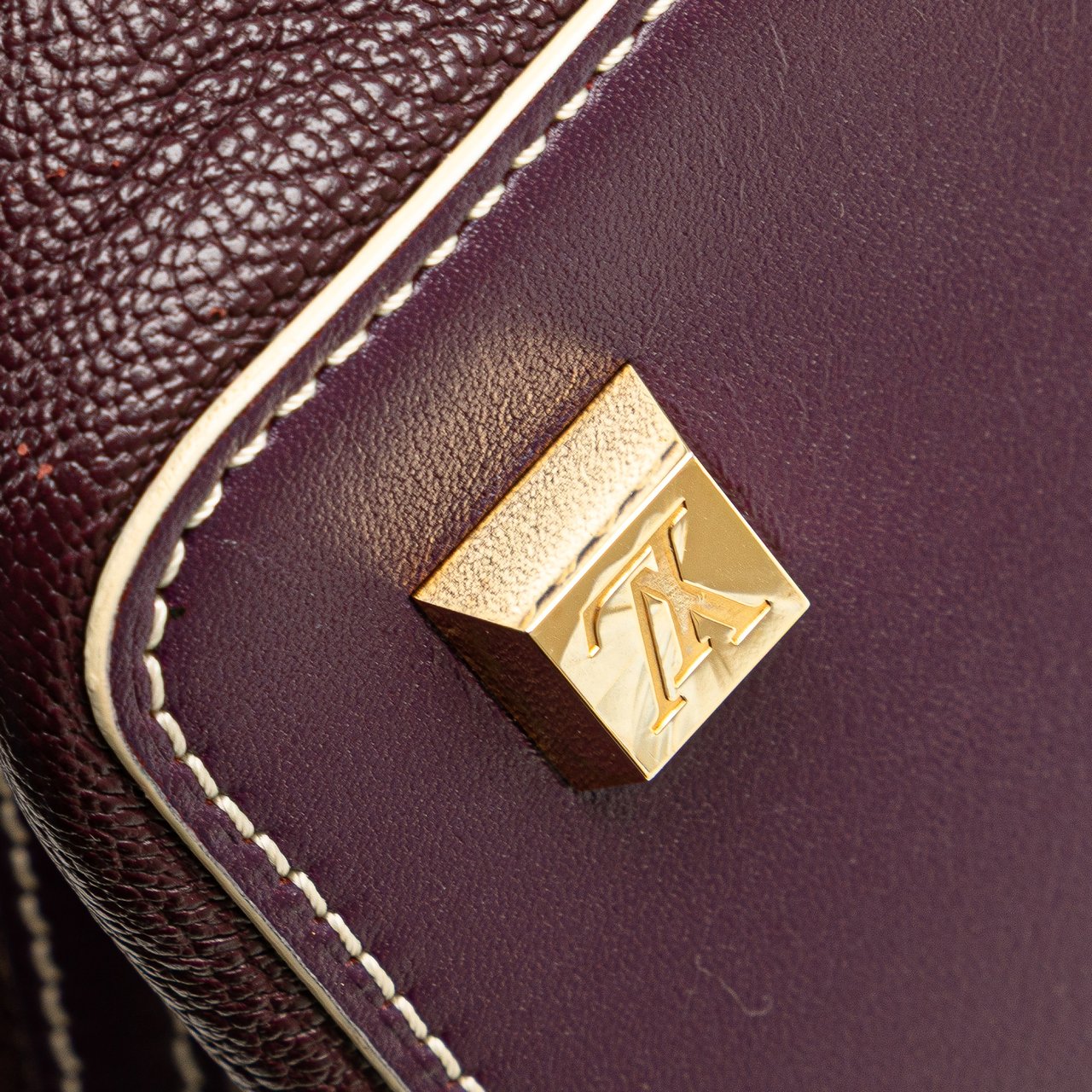 Louis Vuitton Suhali Lingenieux PM Paars