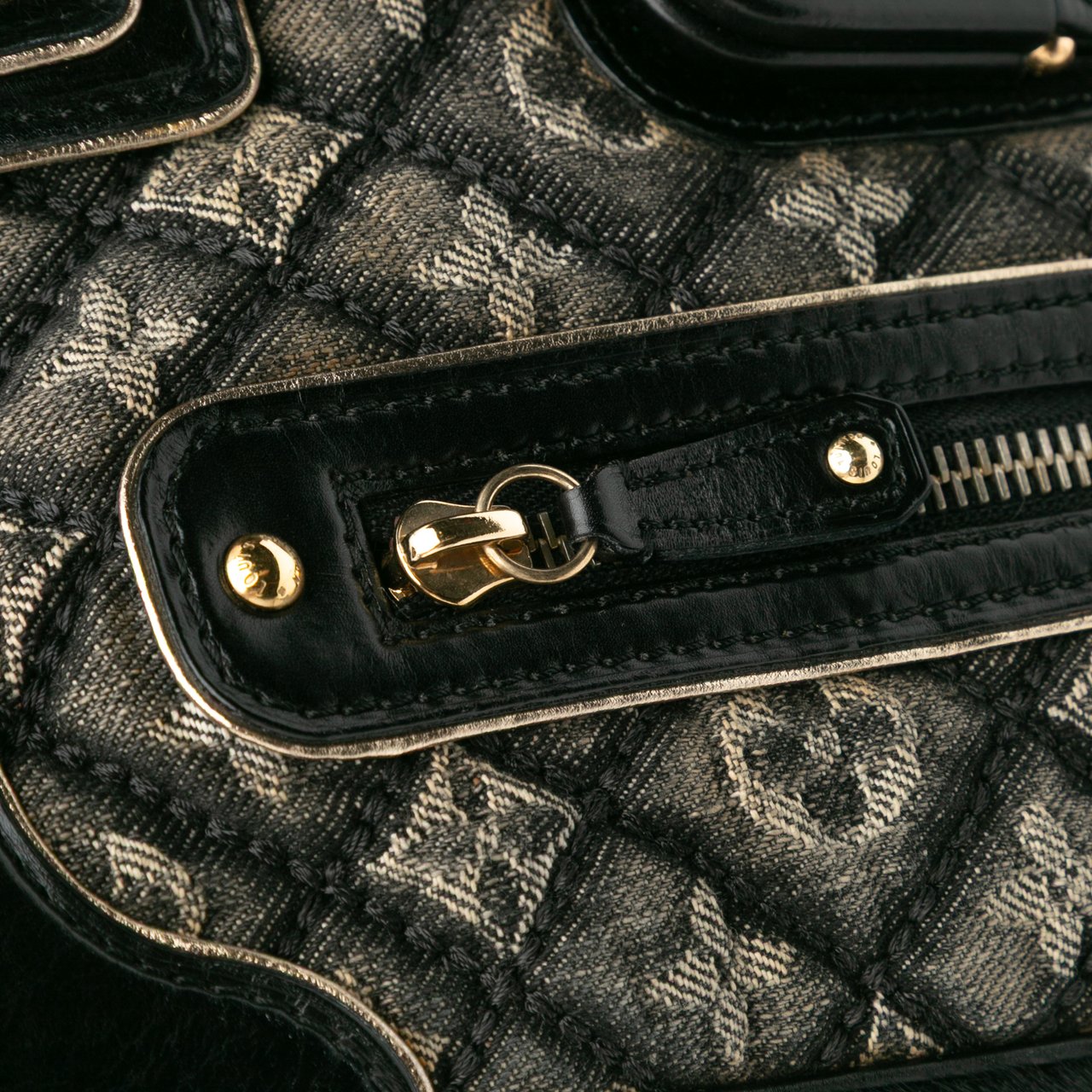 Louis Vuitton Quilted Monogram Denim Musette Grijs