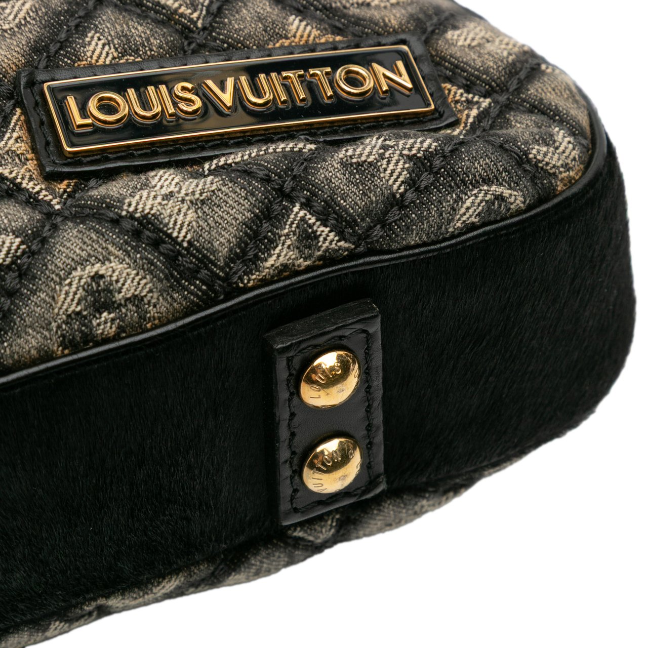 Louis Vuitton Quilted Monogram Denim Musette Grijs