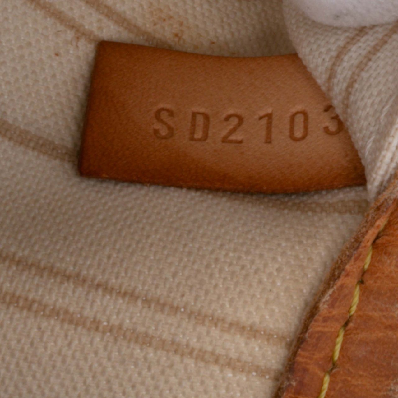 Louis Vuitton Damier Azur Neverfull MM Wit