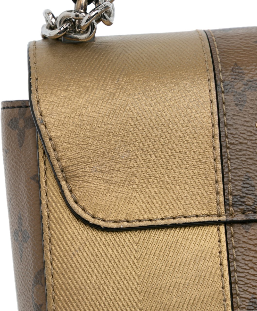Louis Vuitton Limited Edition Calfskin and Monogram Reverse Studded Night Lights Twist MM Zwart