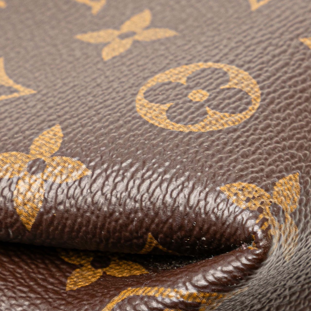 Louis Vuitton Monogram Pallas Clutch Bruin