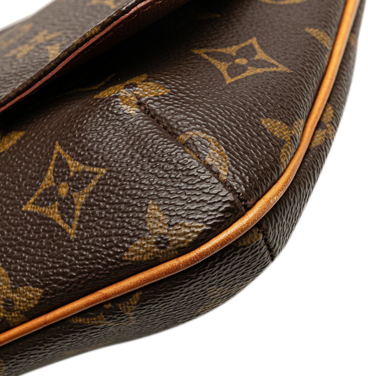 Louis Vuitton Monogram Musette Tango Short Strap Bruin