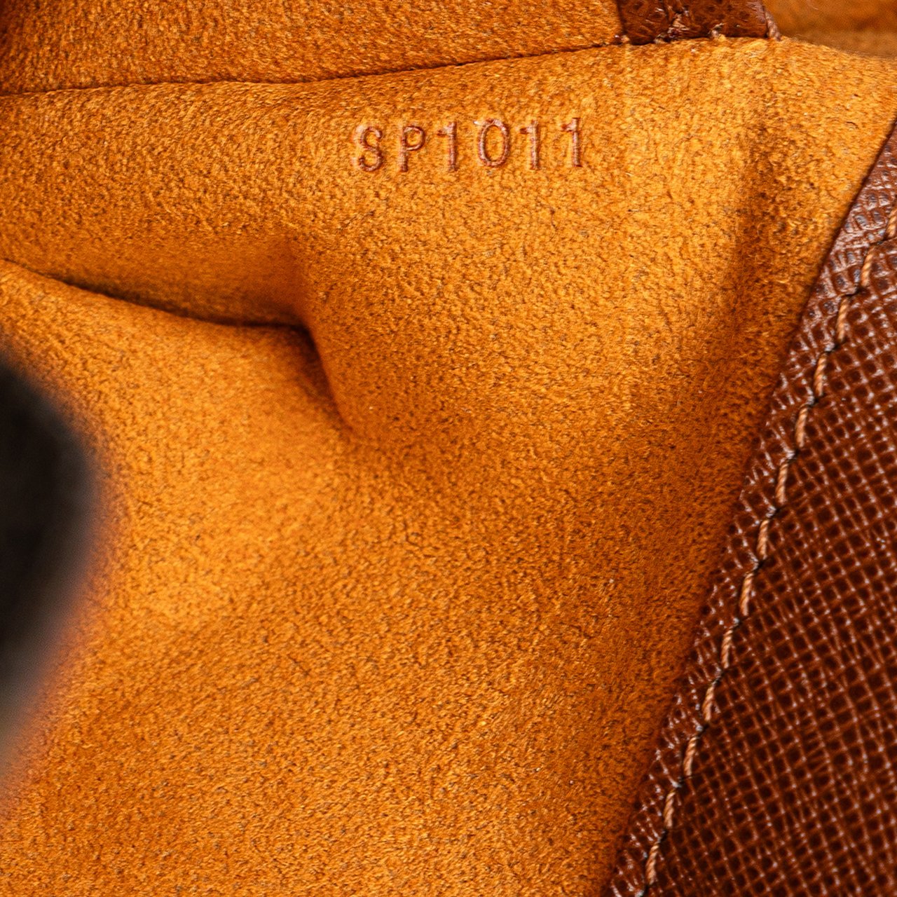 Louis Vuitton Monogram Musette Tango Short Strap Bruin