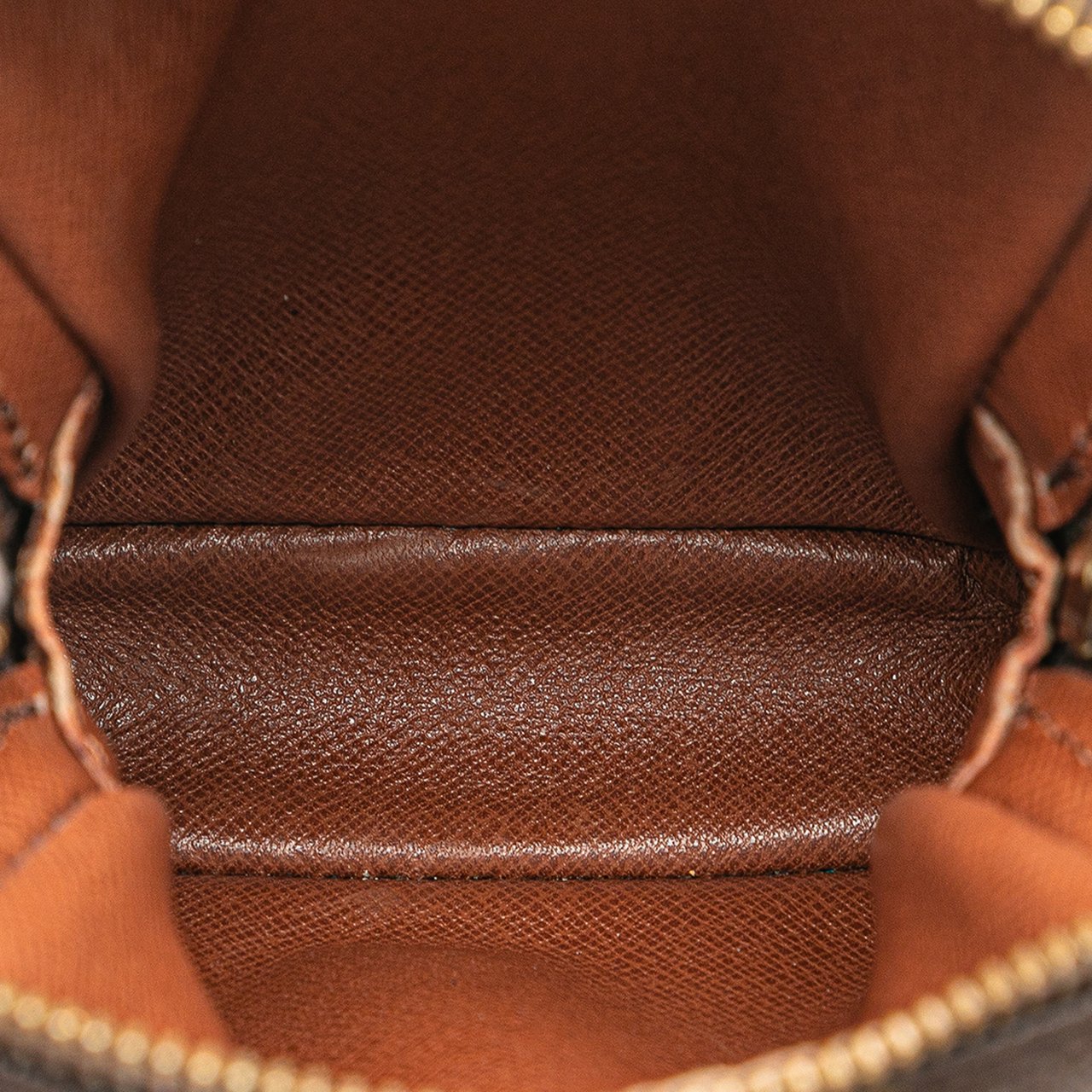 Louis Vuitton Monogram Mini Danube Bruin
